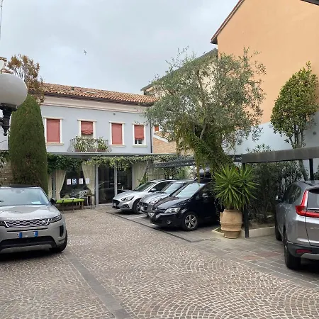 Noctis Bed & Breakfast