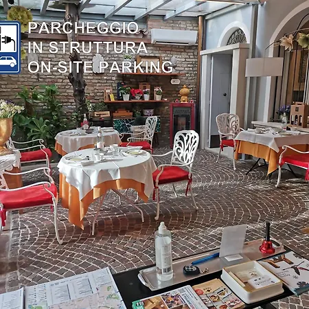 Oda ve Kahvaltı Noctis