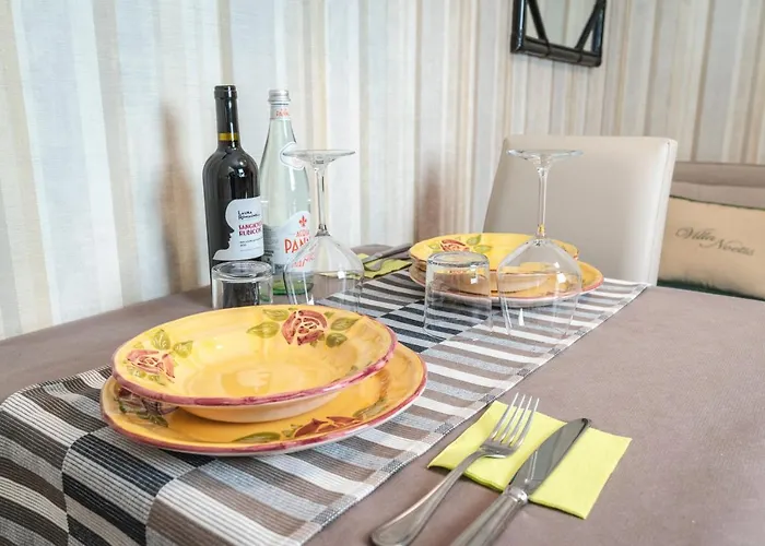 诺克蒂住宿加早餐旅馆 4* 拉文纳