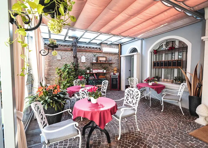 Noctis فندق مبيت وإفطار رافيننا